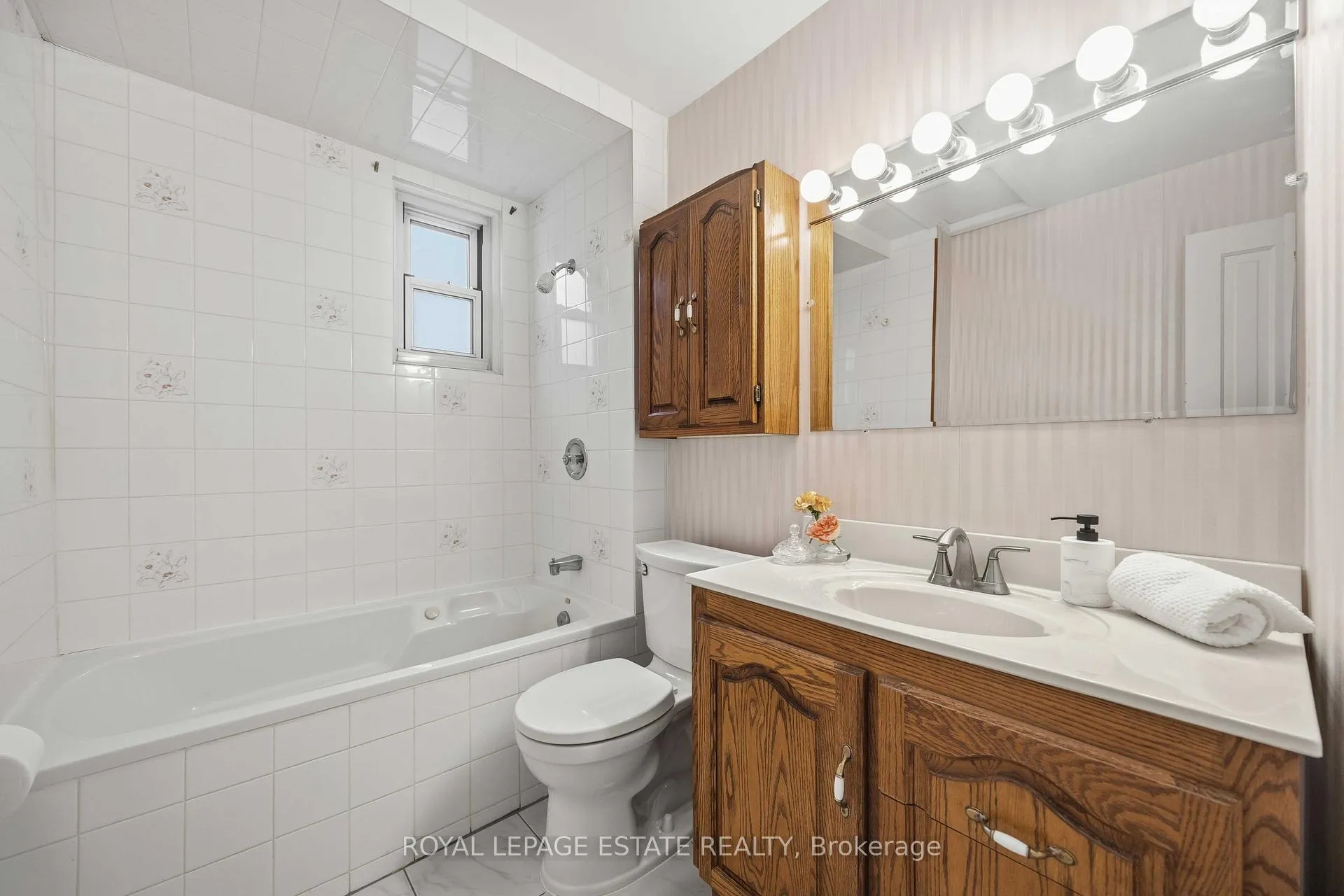 Photo 17 of 297 Cedarvale Avenue, Toronto, Woodbine-Lumsden — HOMEH
