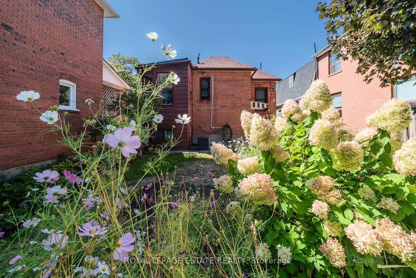 Photo 25 of 297 Cedarvale Avenue, Toronto, Woodbine-Lumsden — HOMEH