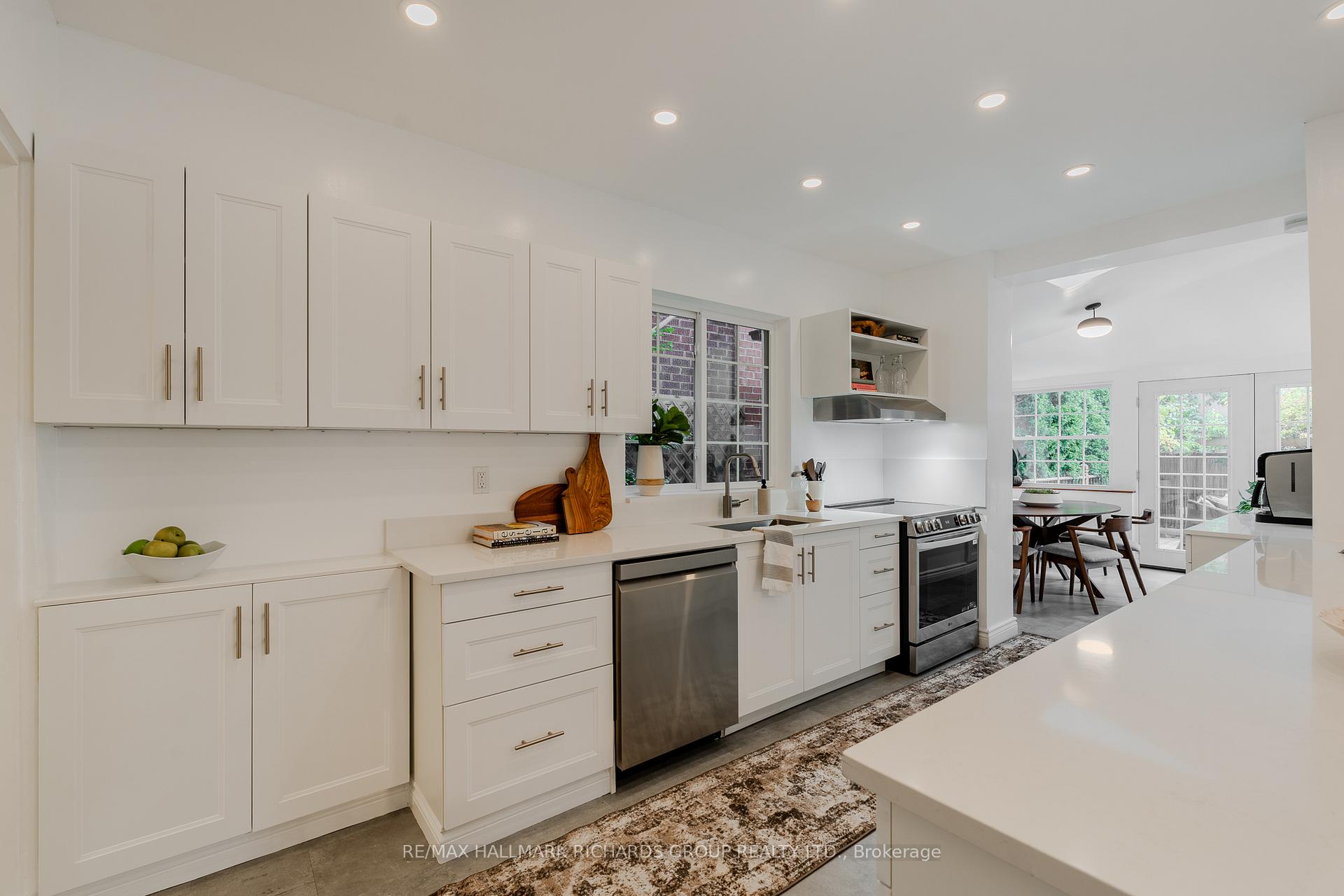 Photo 34 of 85 Deloraine Avenue, Toronto, Lawrence Park North — HOMEH