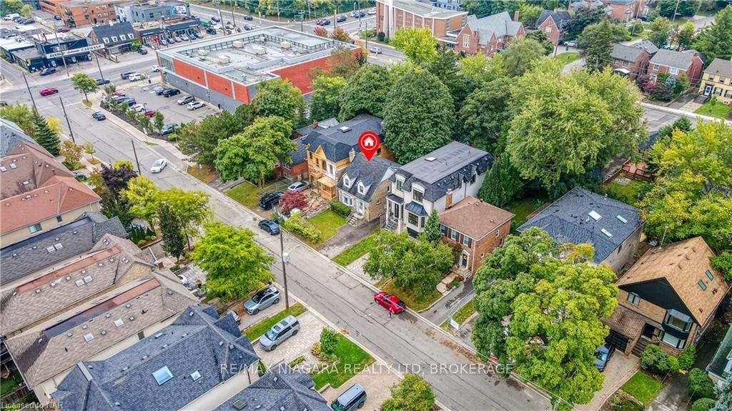 Photo 2 of 333 Glengarry Avenue, Toronto, Bedford Park-Nortown — HOMEH