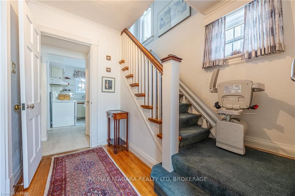 Photo 4 of 333 Glengarry Avenue, Toronto, Bedford Park-Nortown — HOMEH