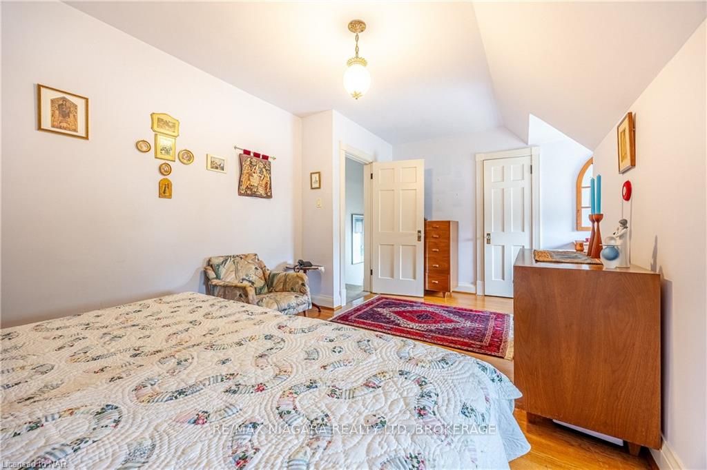 Photo 18 of 333 Glengarry Avenue, Toronto, Bedford Park-Nortown — HOMEH