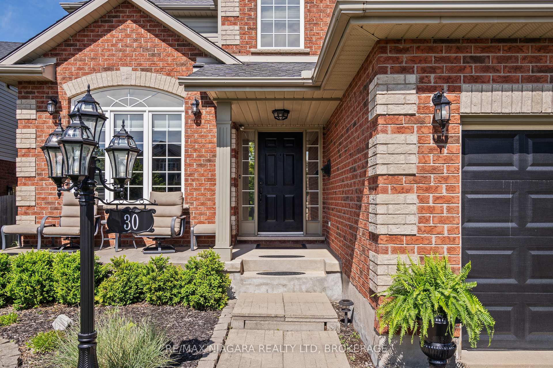 Photo 2 of 30 Raspberry Trail, Thorold, Confederation Heights — HOMEH