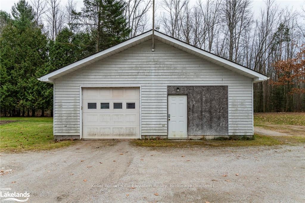 Photo 27 of 1914 Rosemount Road, Tay, Rural Tay — HOMEH
