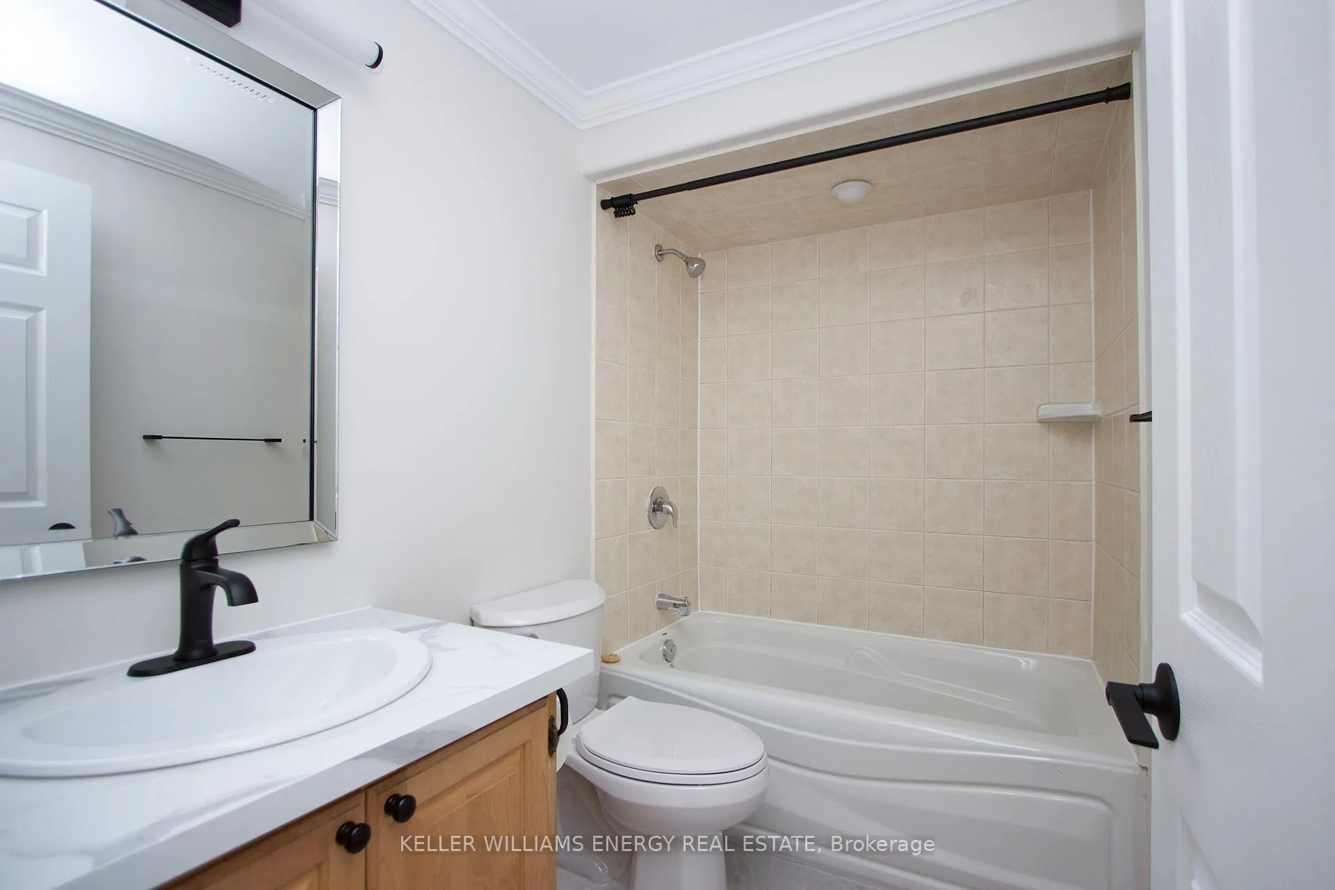Photo 15 of Unit 5, 221 Ormond Drive, Oshawa, Samac — HOMEH