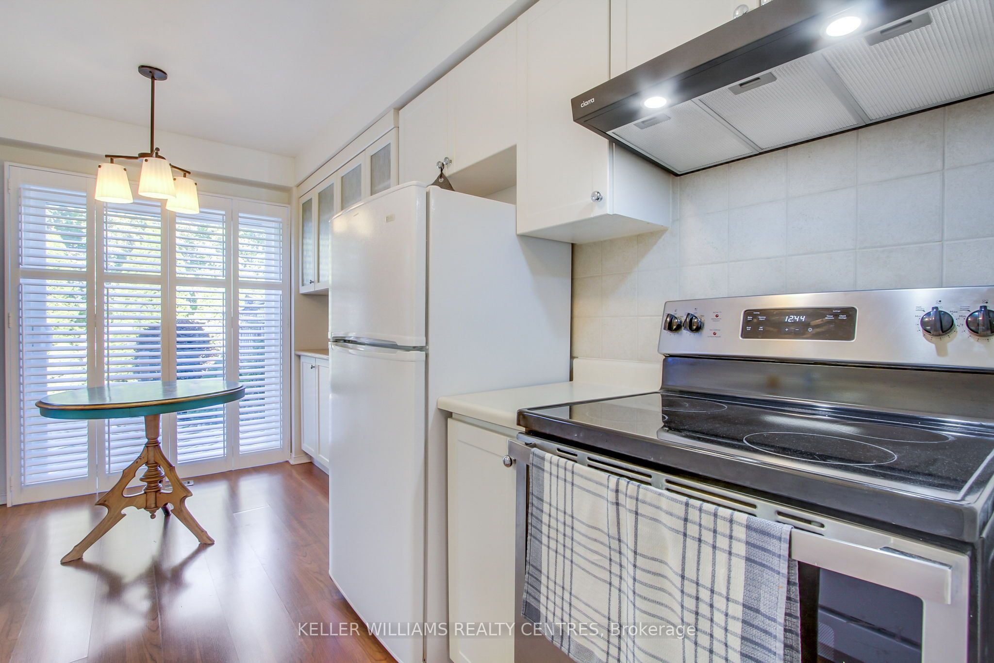 Photo 42 of 889 Clancey Crescent, Newmarket, Gorham-College Manor — HOMEH