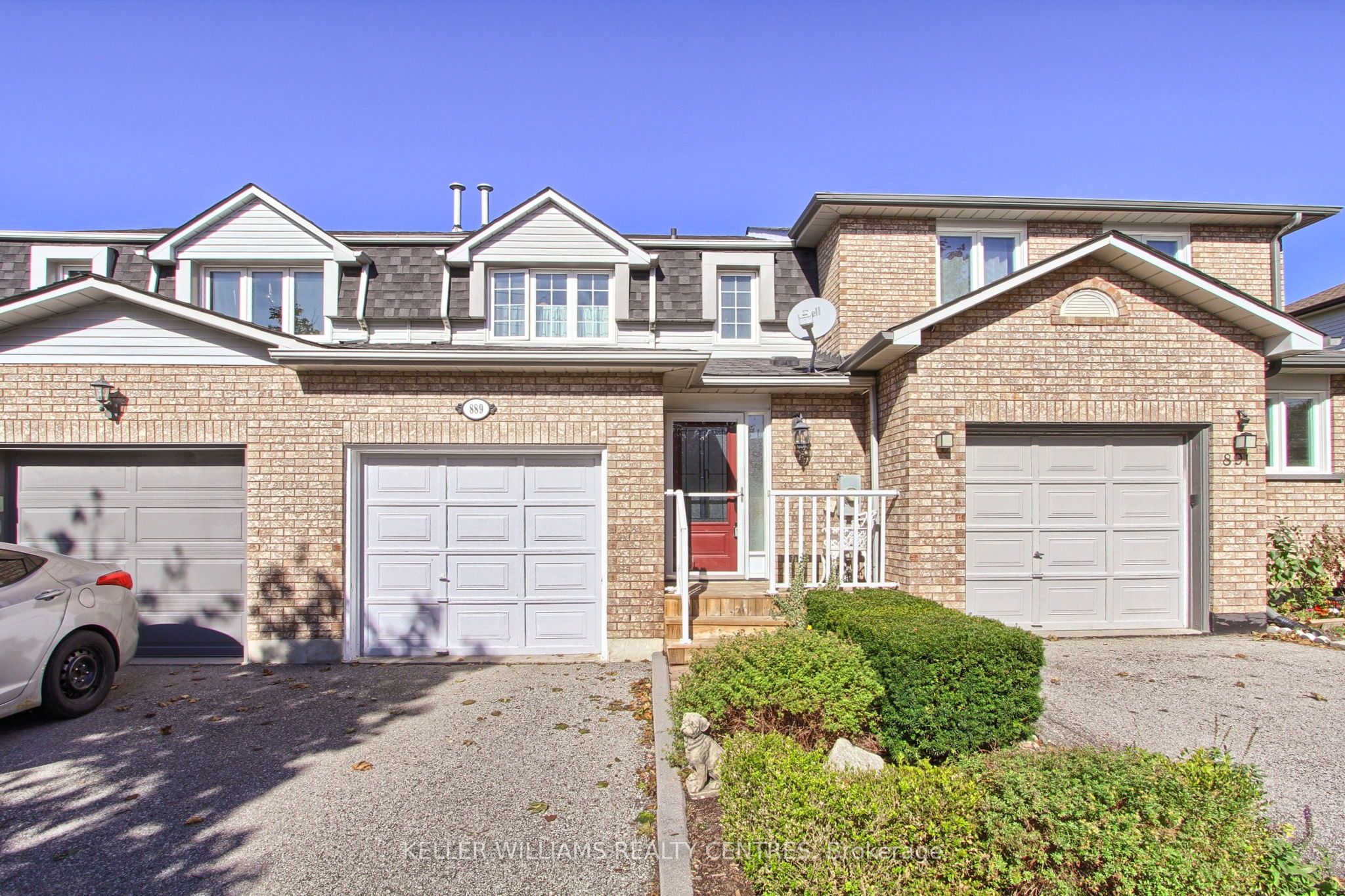 Photo 2 of 889 Clancey Crescent, Newmarket, Gorham-College Manor — HOMEH