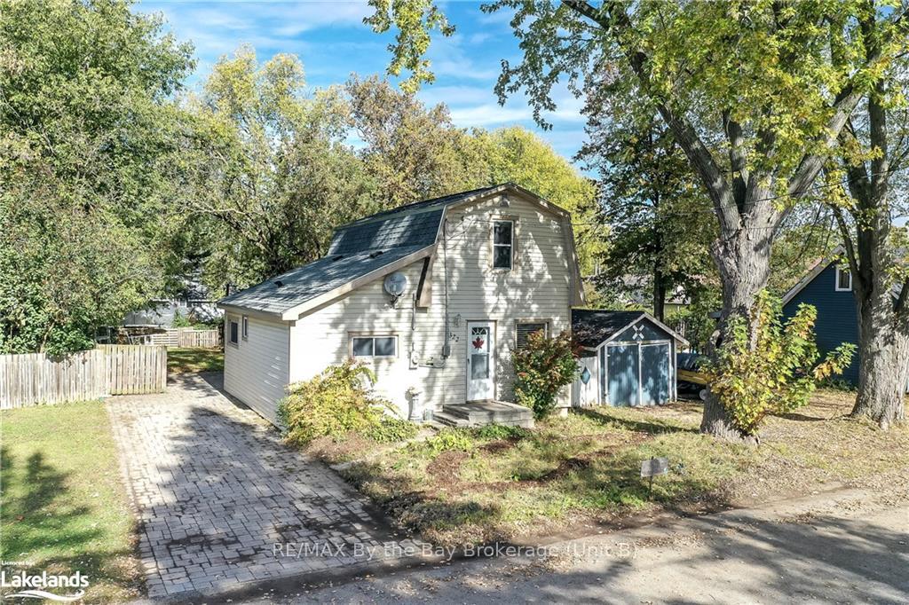 Photo 1 of 322 Armstrong Street, Tay, Port McNicoll — HOMEH