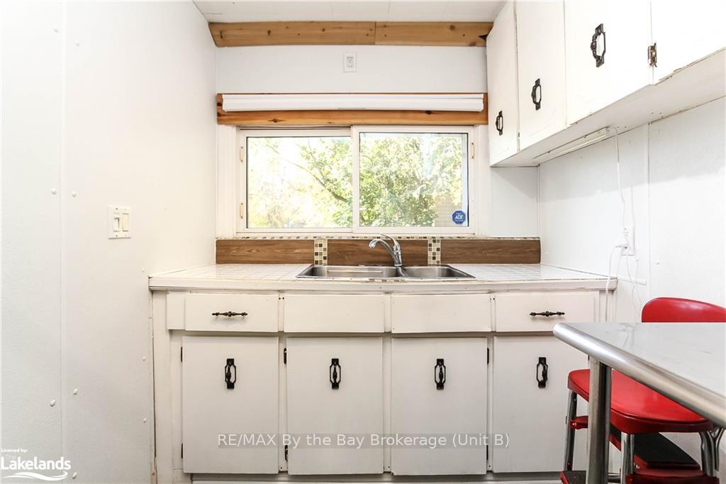 Photo 14 of 322 Armstrong Street, Tay, Port McNicoll — HOMEH