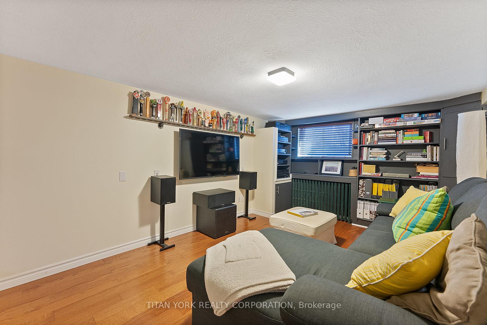 Photo 16 of 2 Bracebridge Avenue, Toronto, Woodbine-Lumsden — HOMEH