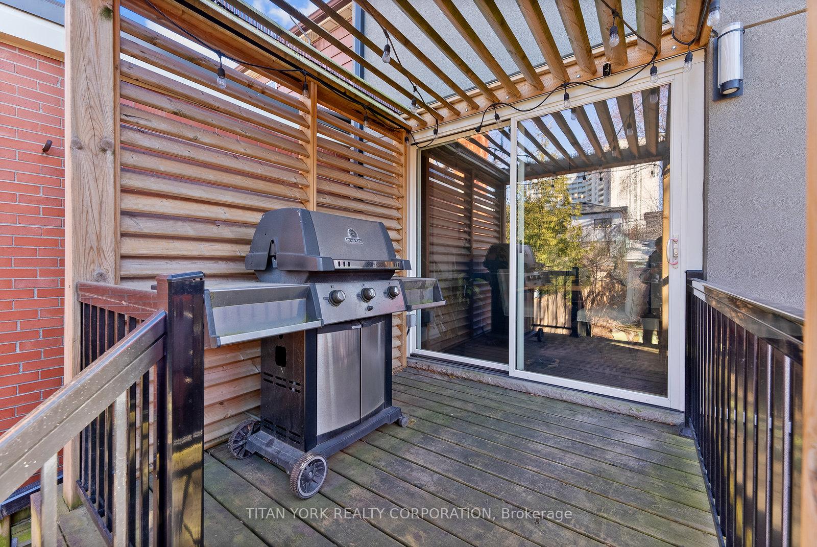 Photo 19 of 2 Bracebridge Avenue, Toronto, Woodbine-Lumsden — HOMEH
