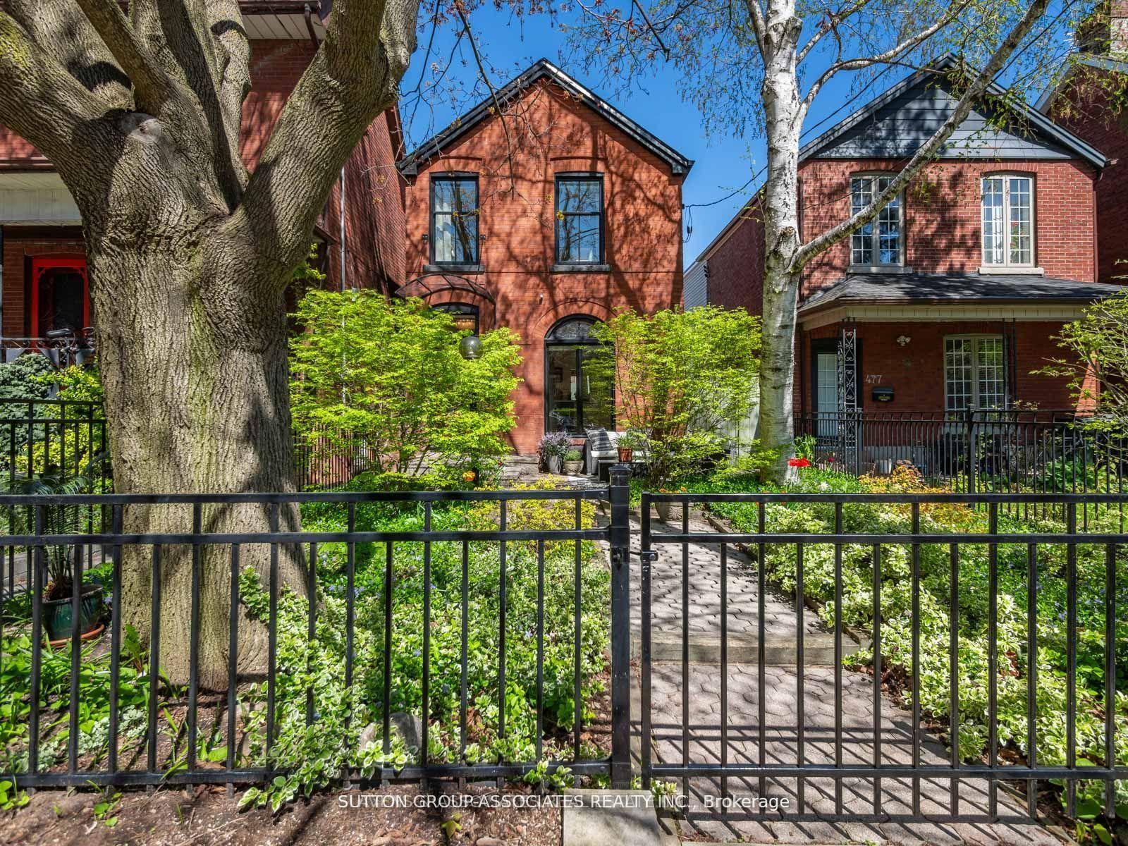 Front of Unit Entire, 479 Clinton Street