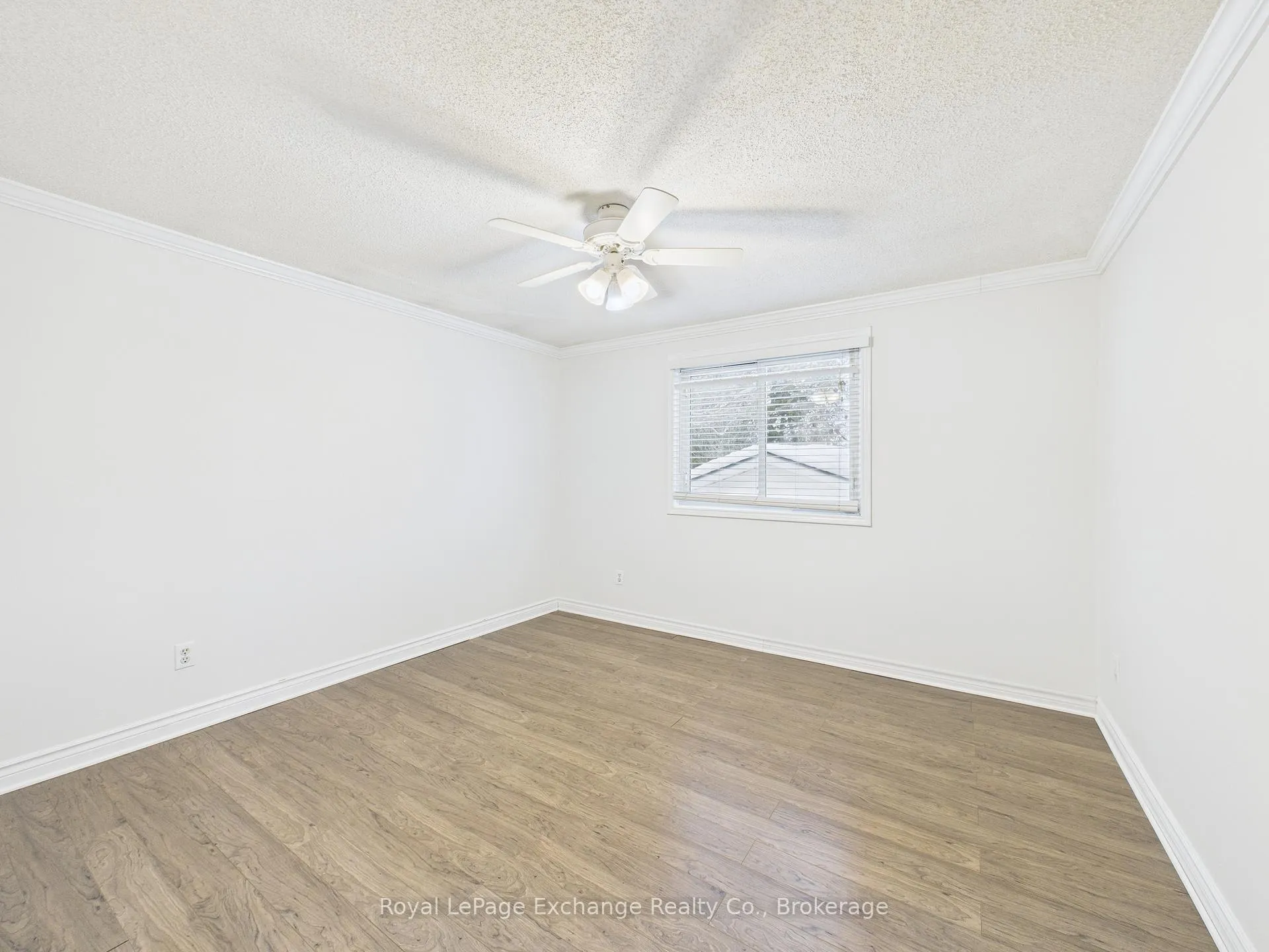 Photo 6 of 673 Scott Street, Kincardine — HOMEH