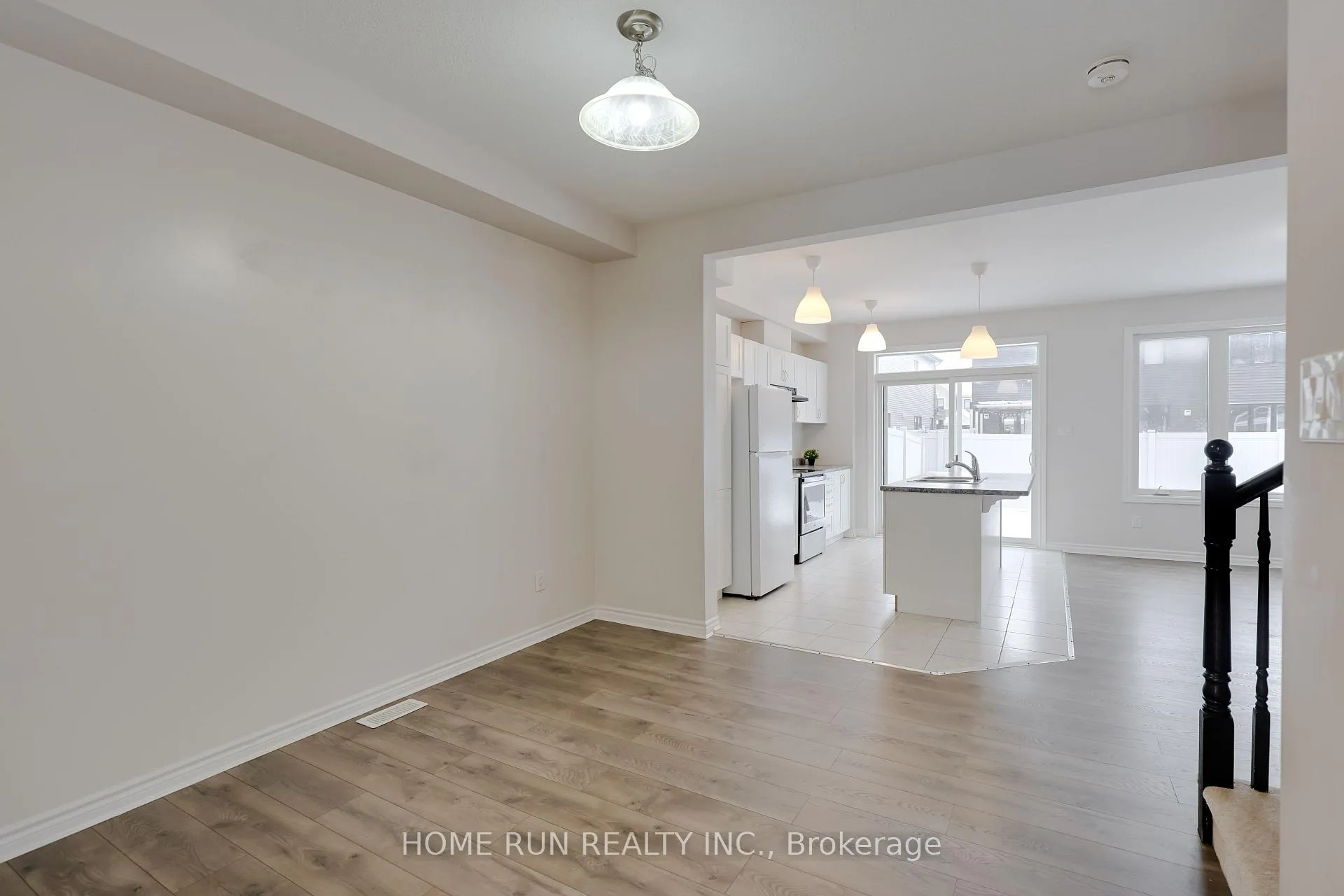 Photo 9 of 522 Cope Drive, Ottawa, Kanata - Emerald Meadows/Trailwest — HOMEH