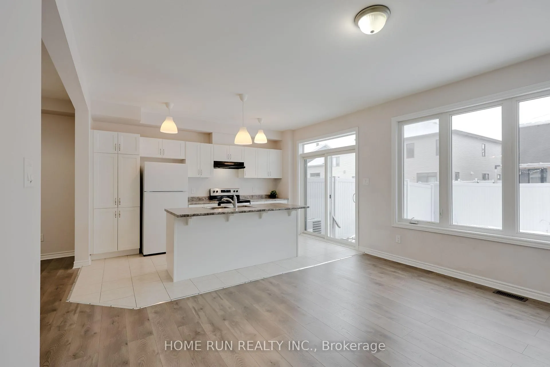 Photo 13 of 522 Cope Drive, Ottawa, Kanata - Emerald Meadows/Trailwest — HOMEH