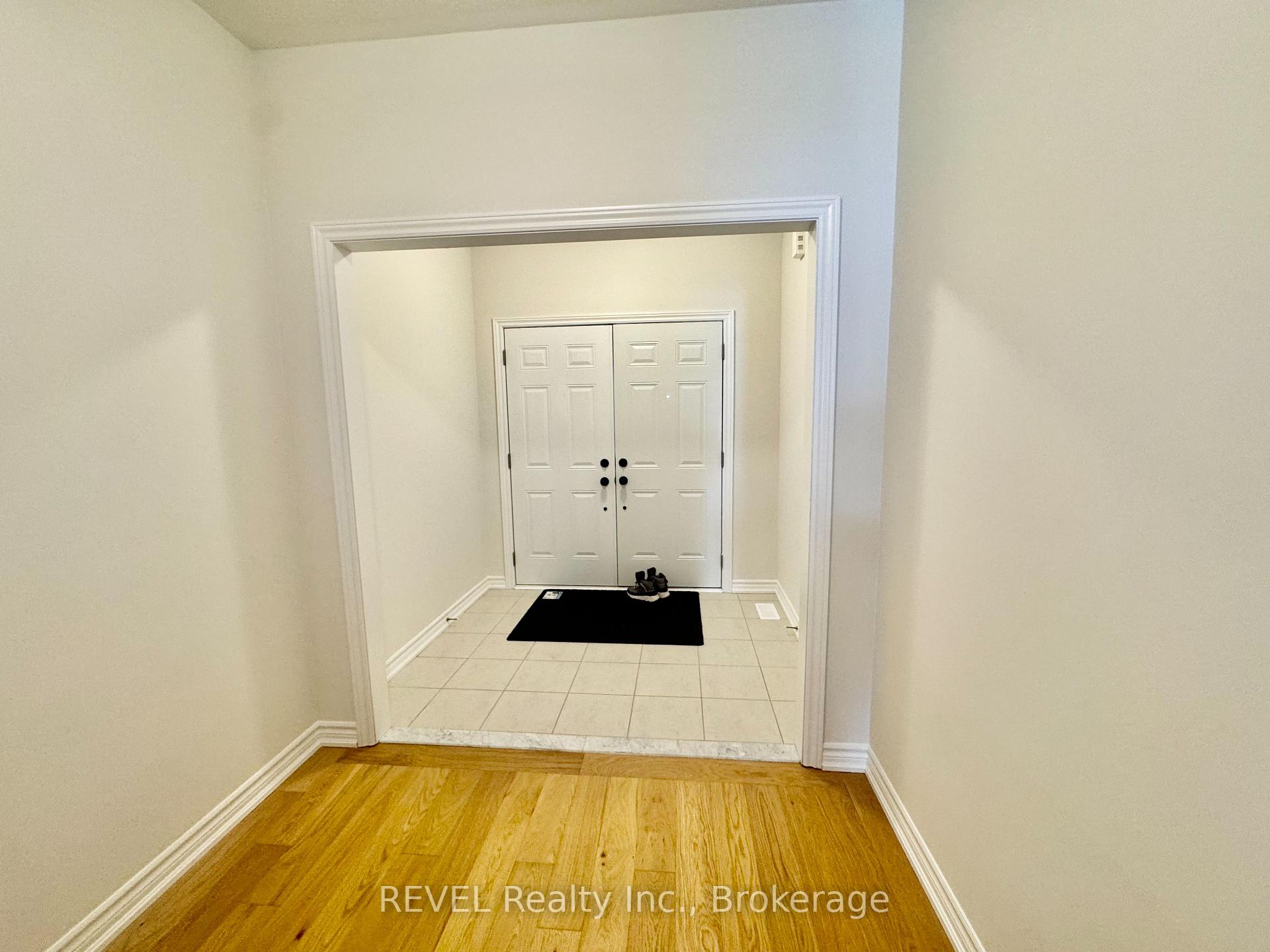 Photo 3 of 250 Palace Street, Thorold, Thorold Downtown — HOMEH