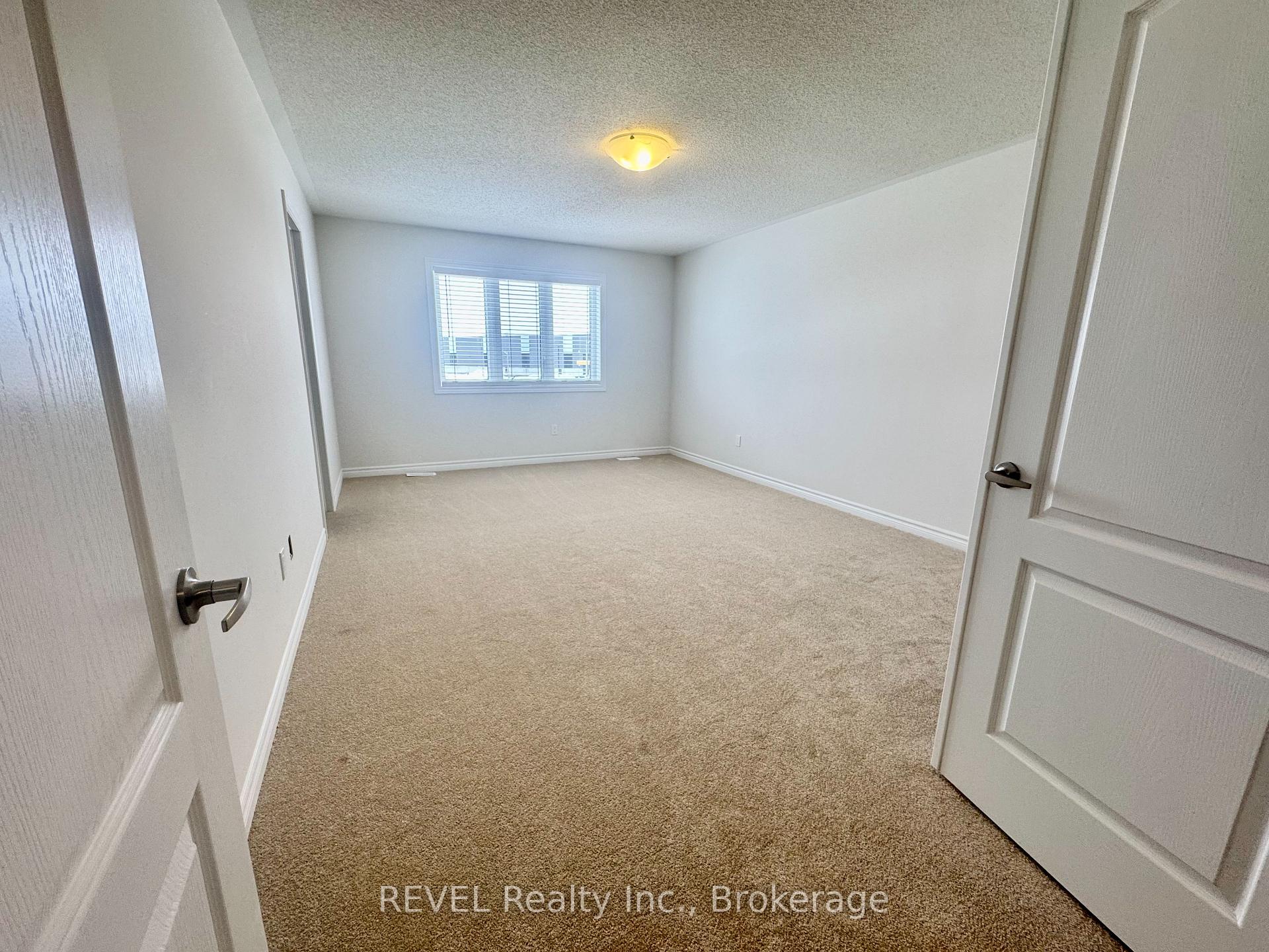 Photo 21 of 250 Palace Street, Thorold, Thorold Downtown — HOMEH