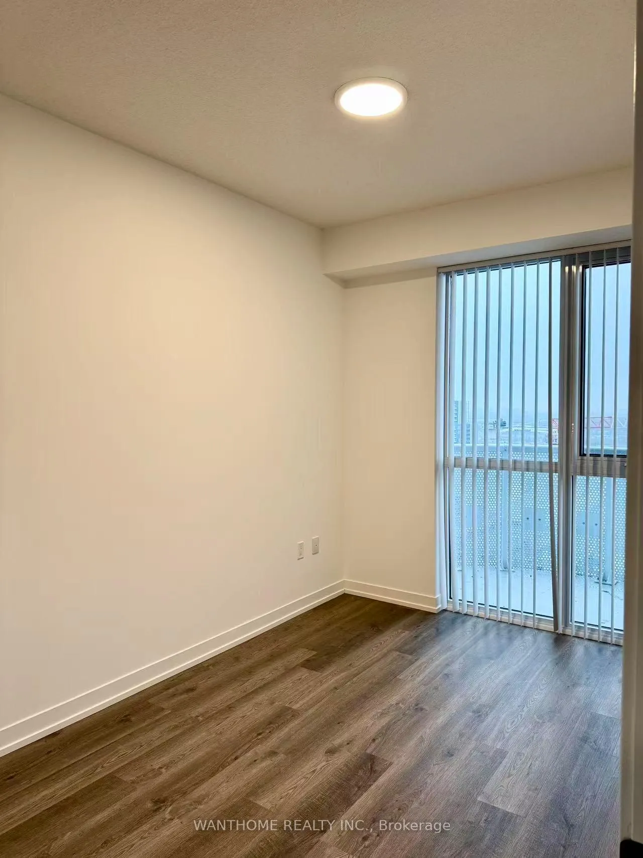 Photo 6 of Unit 1712, 8 Interchange Way, Vaughan, Vaughan Corporate Centre — HOMEH