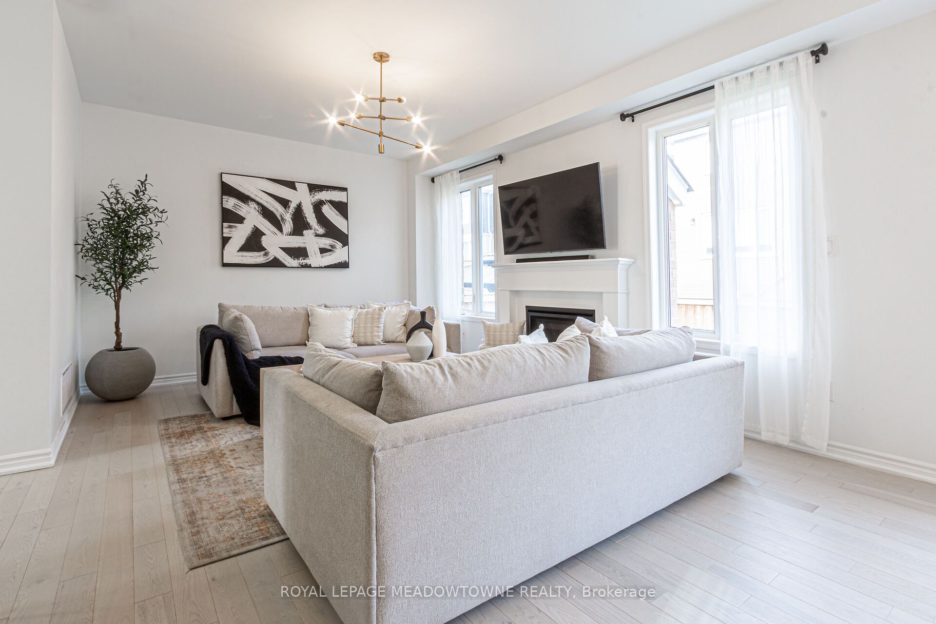 Photo 46 of 134 Yates Drive, Milton, Cobban — HOMEH
