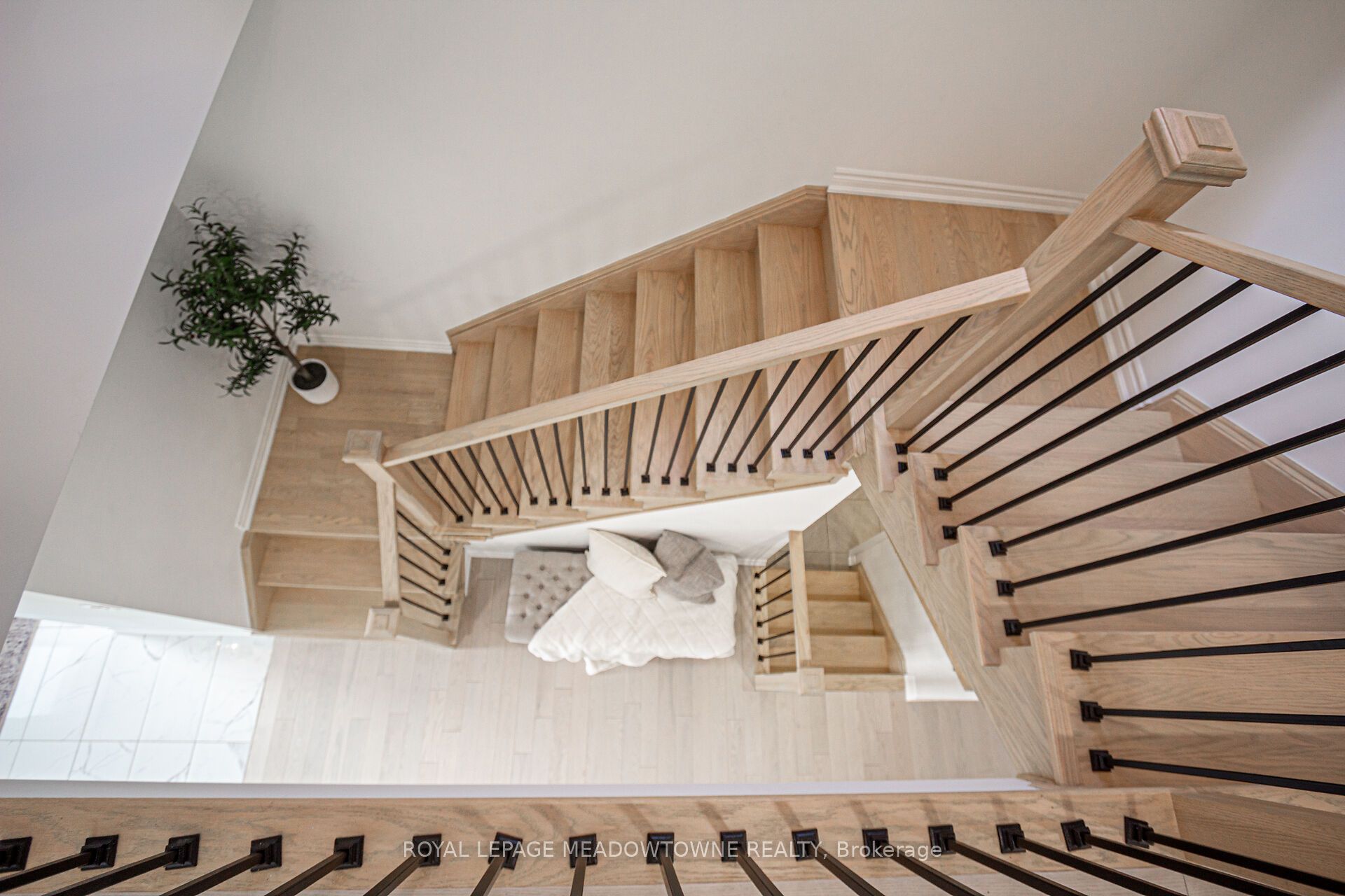 Photo 66 of 134 Yates Drive, Milton, Cobban — HOMEH