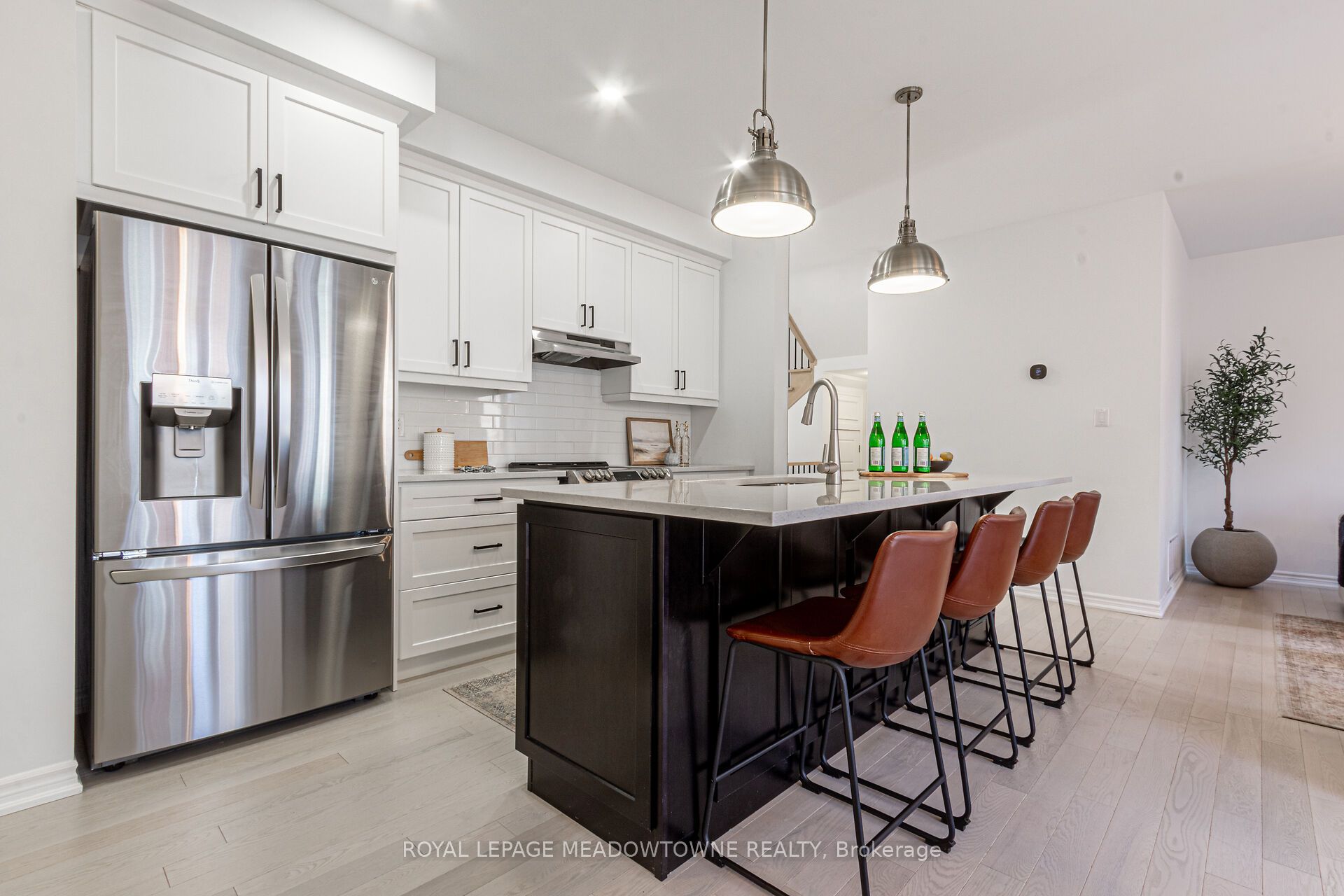 Photo 56 of 134 Yates Drive, Milton, Cobban — HOMEH