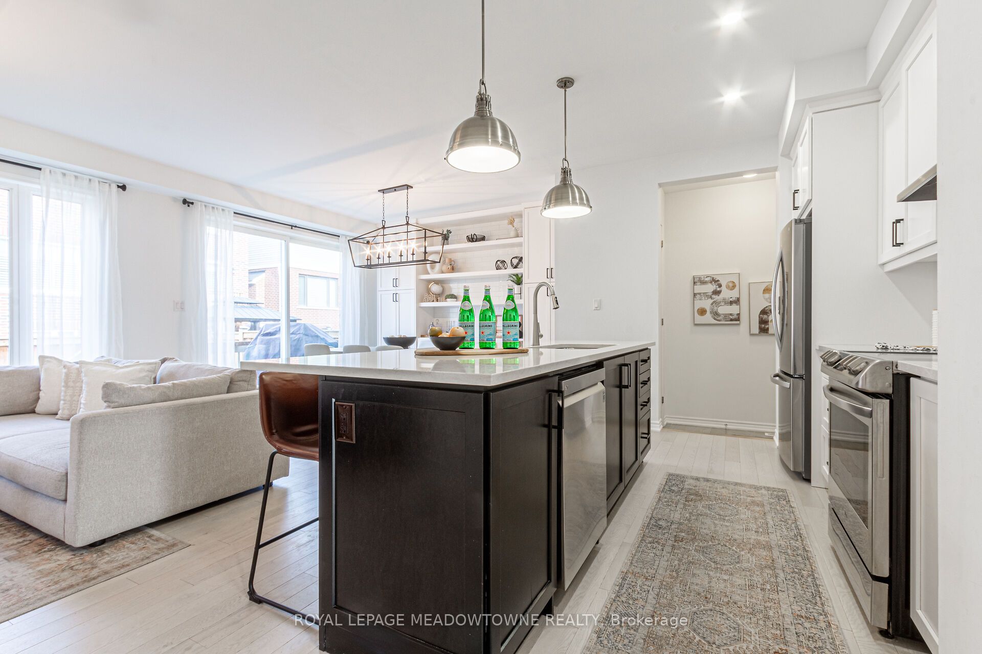 Photo 55 of 134 Yates Drive, Milton, Cobban — HOMEH