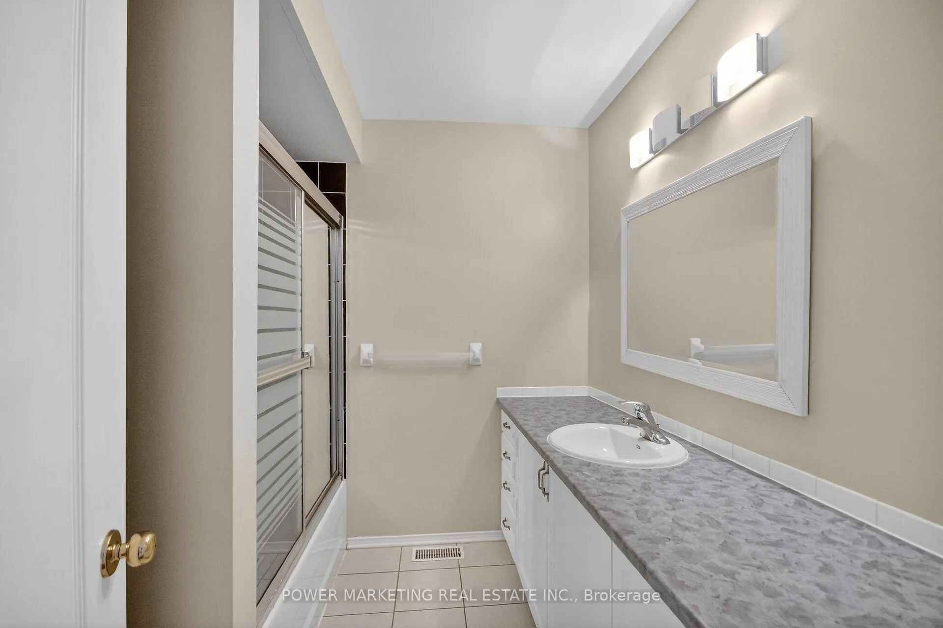 Photo 20 of 6410 Sablewood Place, Ottawa, Chapel Hill — HOMEH