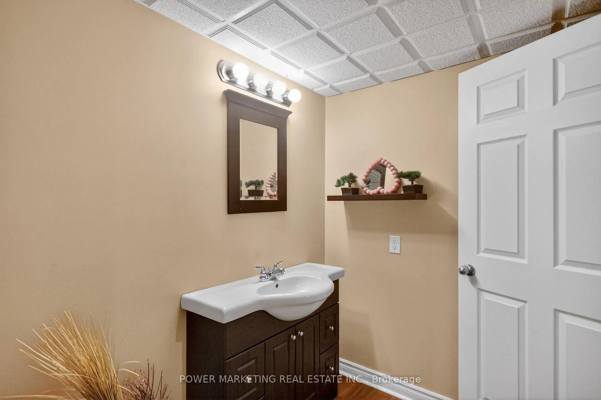 Photo 25 of 6410 Sablewood Place, Ottawa, Chapel Hill — HOMEH