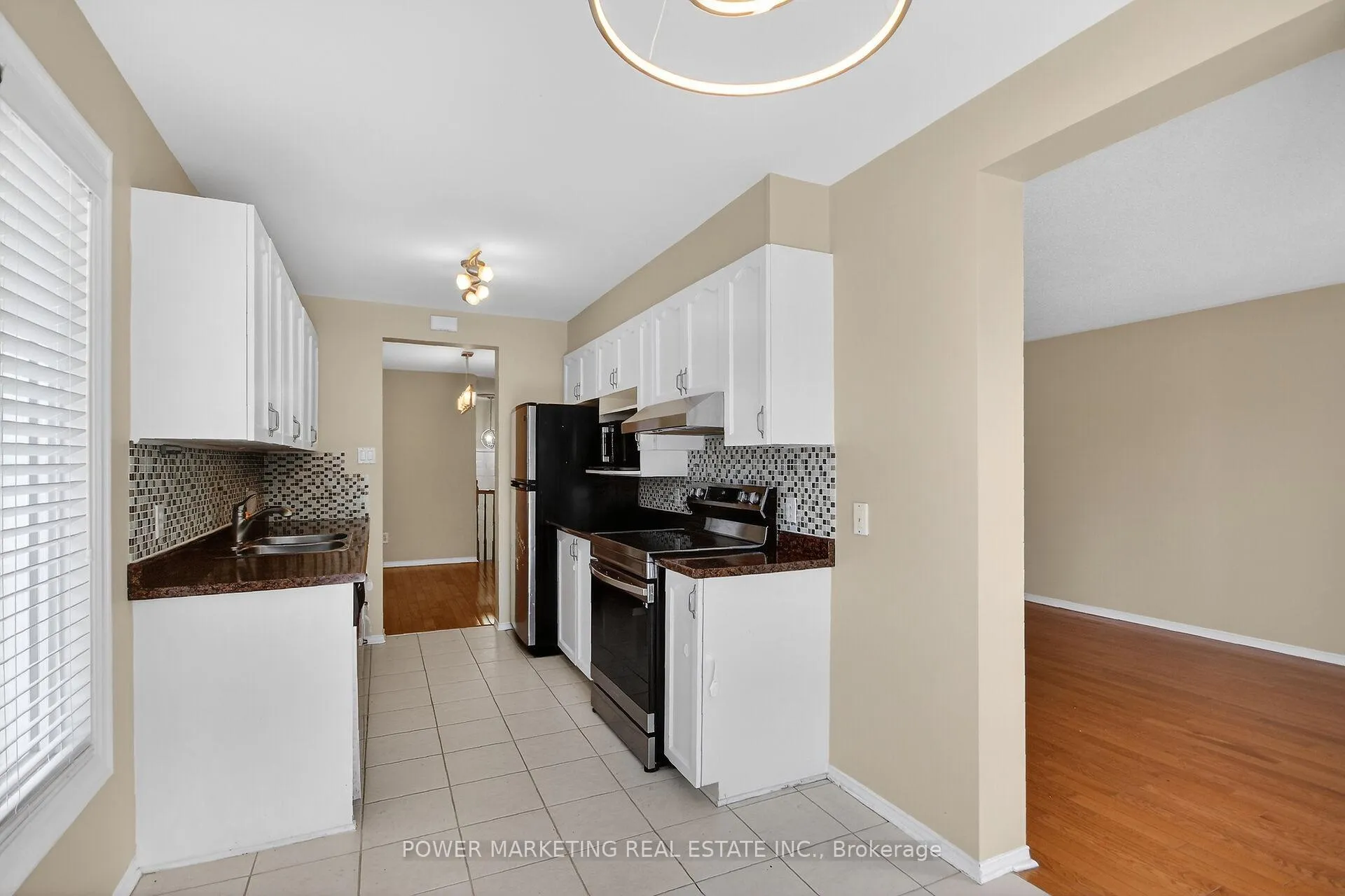 Photo 33 of 6410 Sablewood Place, Ottawa, Chapel Hill — HOMEH