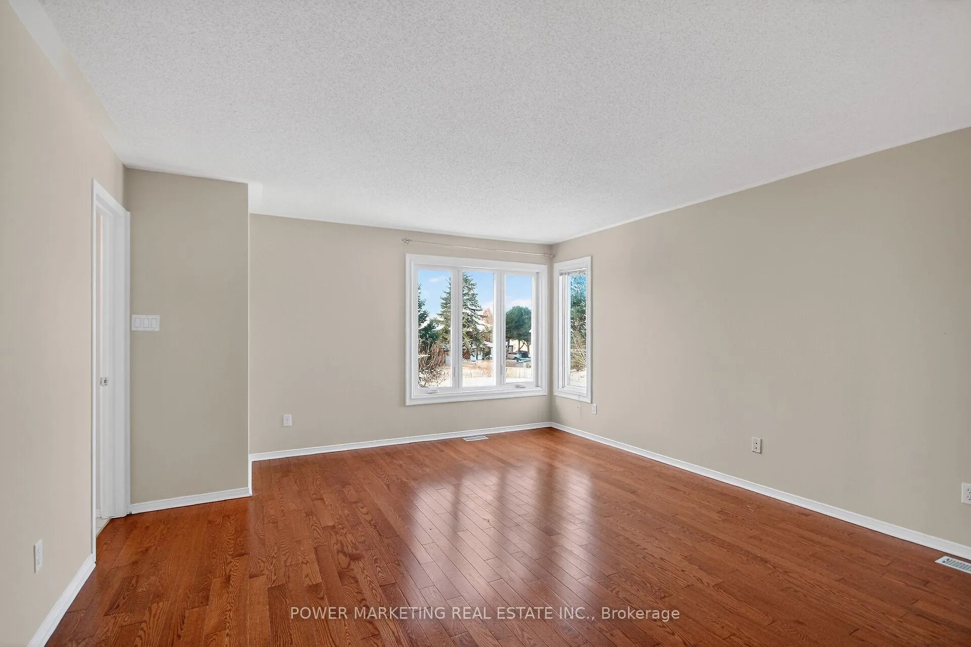 Photo 46 of 6410 Sablewood Place, Ottawa, Chapel Hill — HOMEH