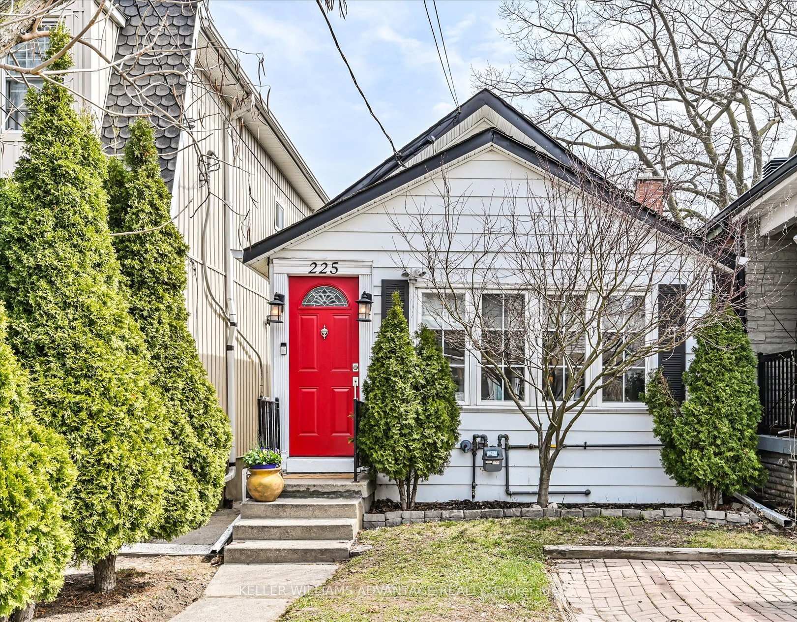 Photo 2 of 225 Coleridge Avenue, Toronto, Woodbine-Lumsden — HOMEH