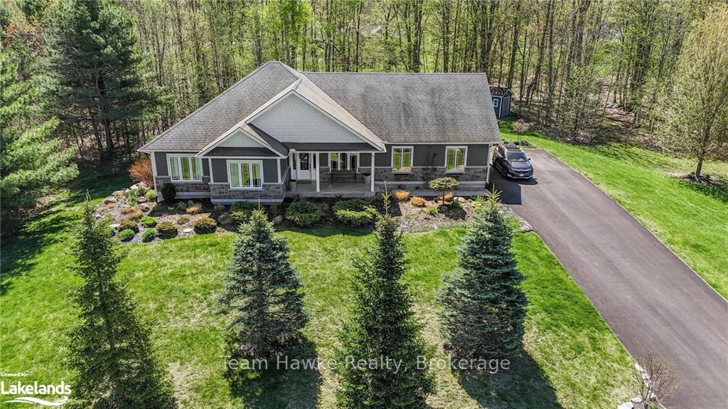 Photo 32 of 90 Windermere Circle, Tay, Rural Tay — HOMEH