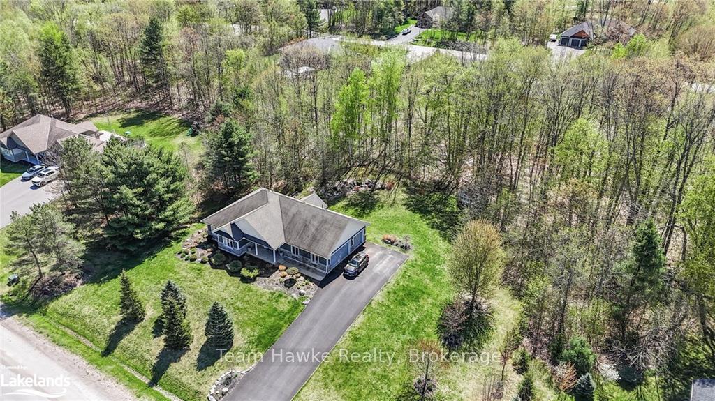 Photo 33 of 90 Windermere Circle, Tay, Rural Tay — HOMEH