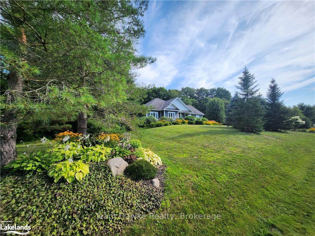 Photo 39 of 90 Windermere Circle, Tay, Rural Tay — HOMEH
