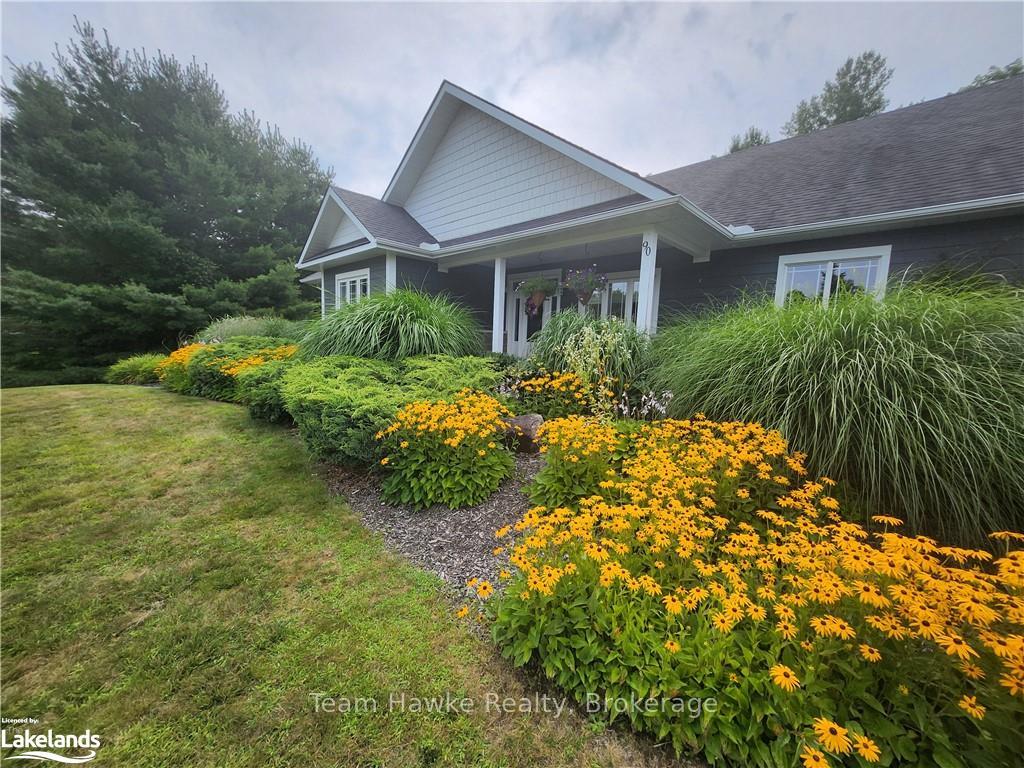Photo 40 of 90 Windermere Circle, Tay, Rural Tay — HOMEH