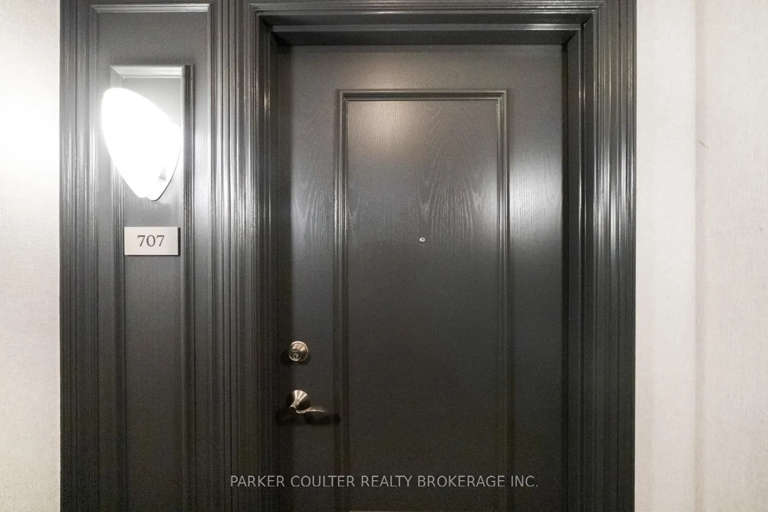 Photo 6 of Unit 707, 37 Ellen Street, Barrie, City Centre — HOMEH