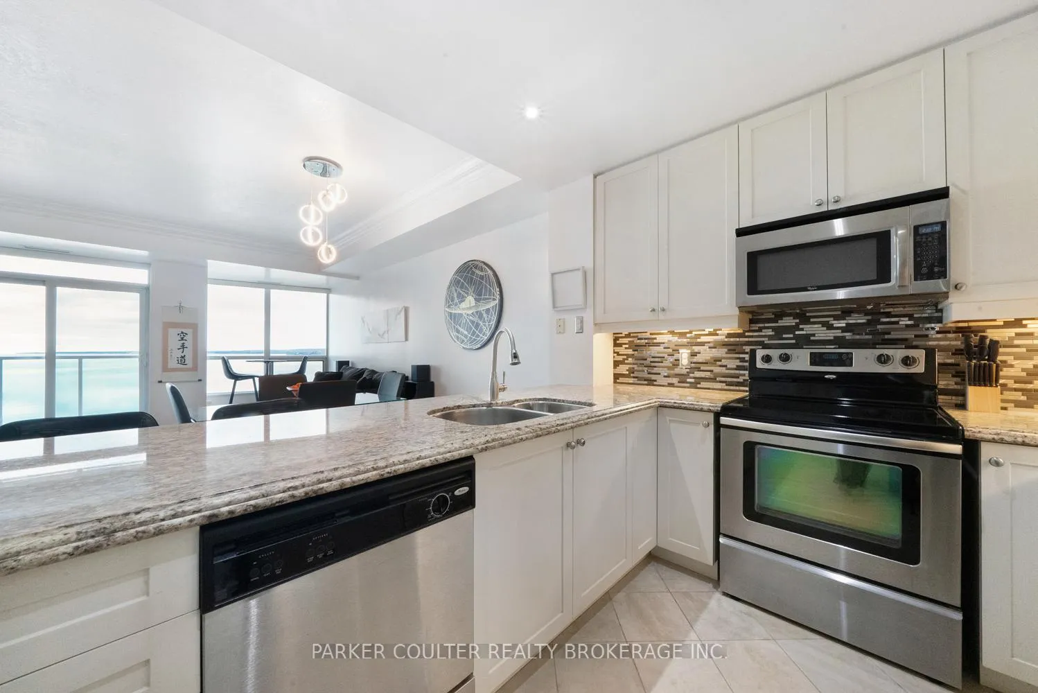 Photo 12 of Unit 707, 37 Ellen Street, Barrie, City Centre — HOMEH