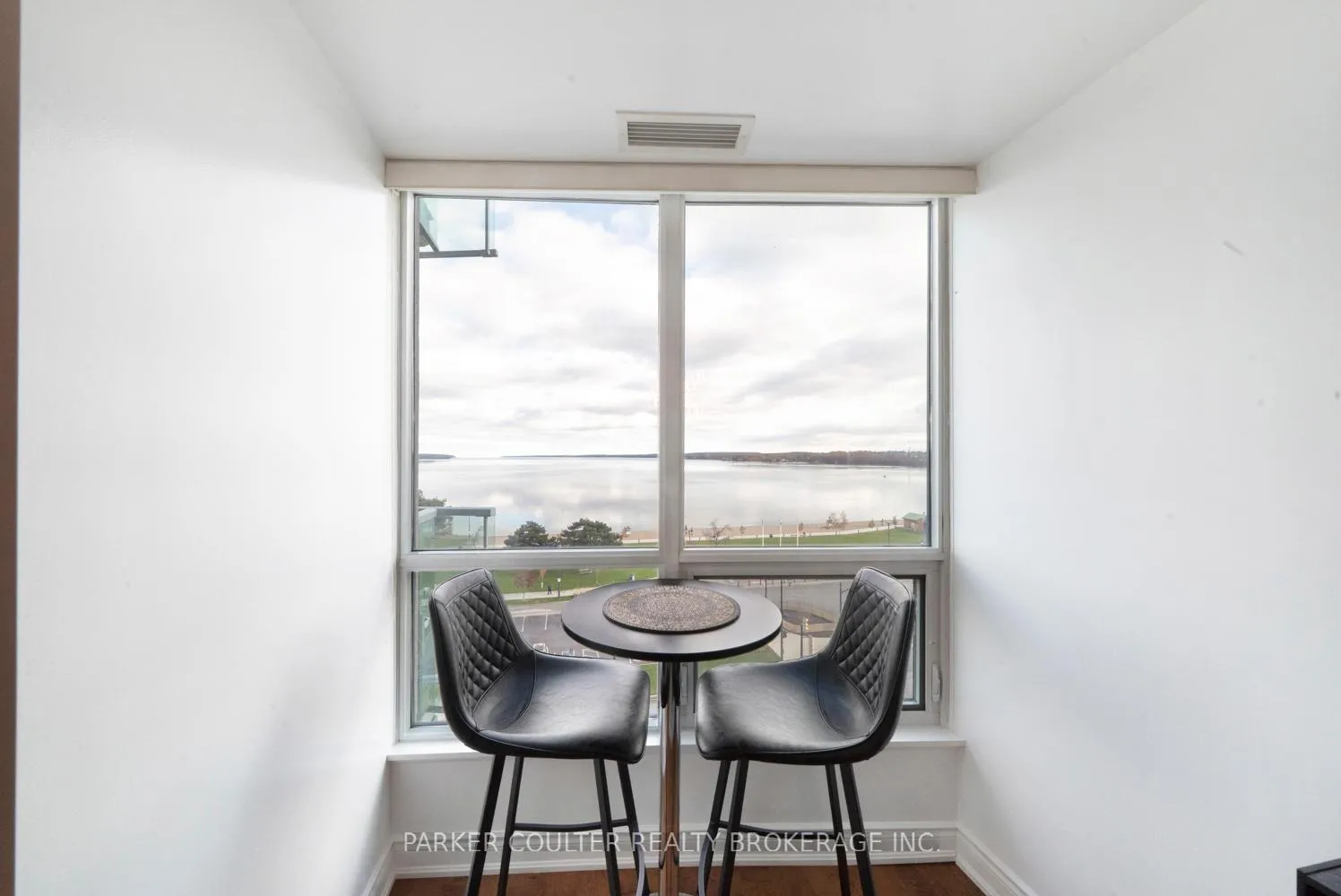 Photo 17 of Unit 707, 37 Ellen Street, Barrie, City Centre — HOMEH