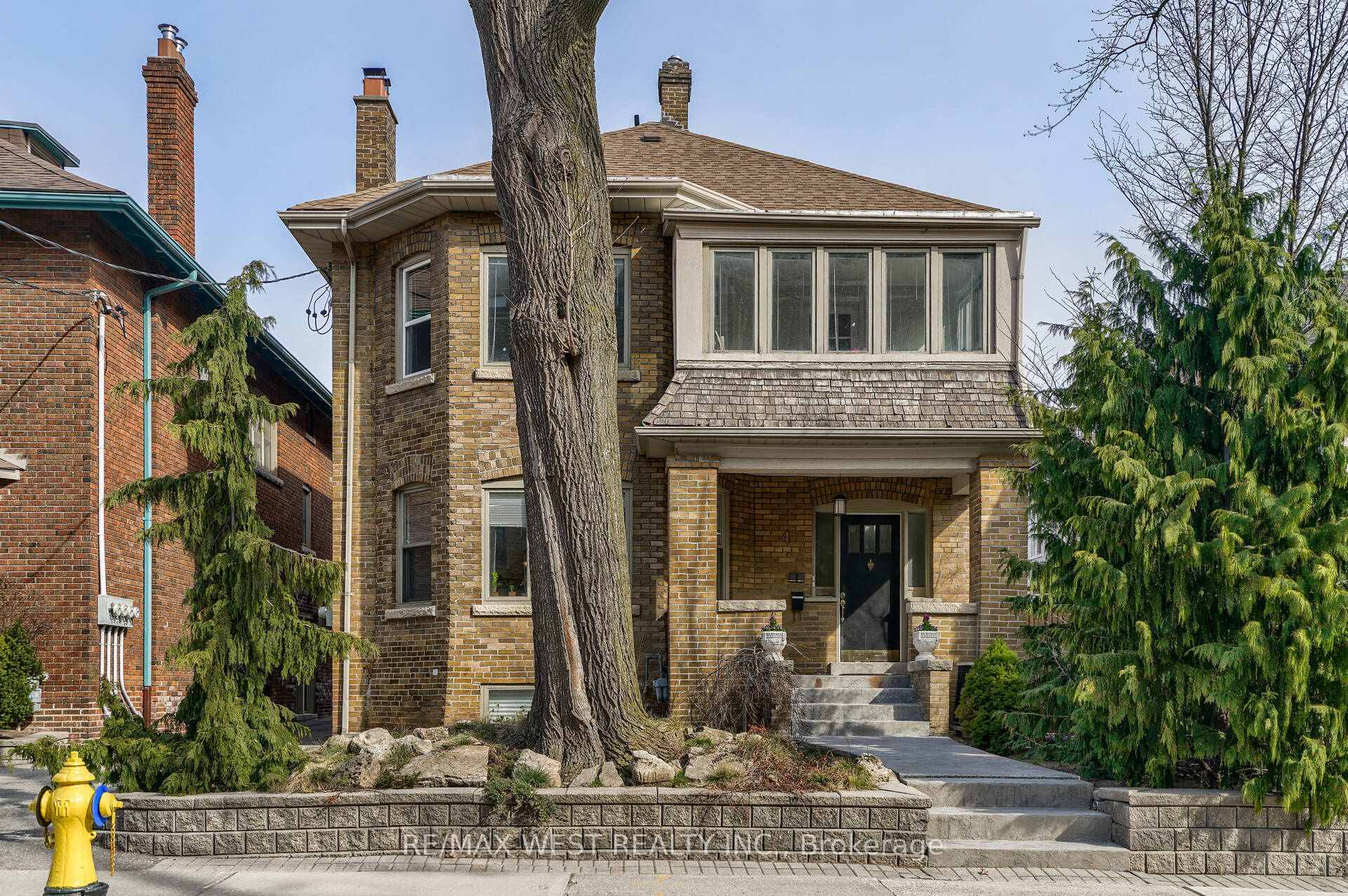 Photo 1 of Unit Main, 4 Oriole Gardens, Toronto, Yonge-St. Clair — HOMEH