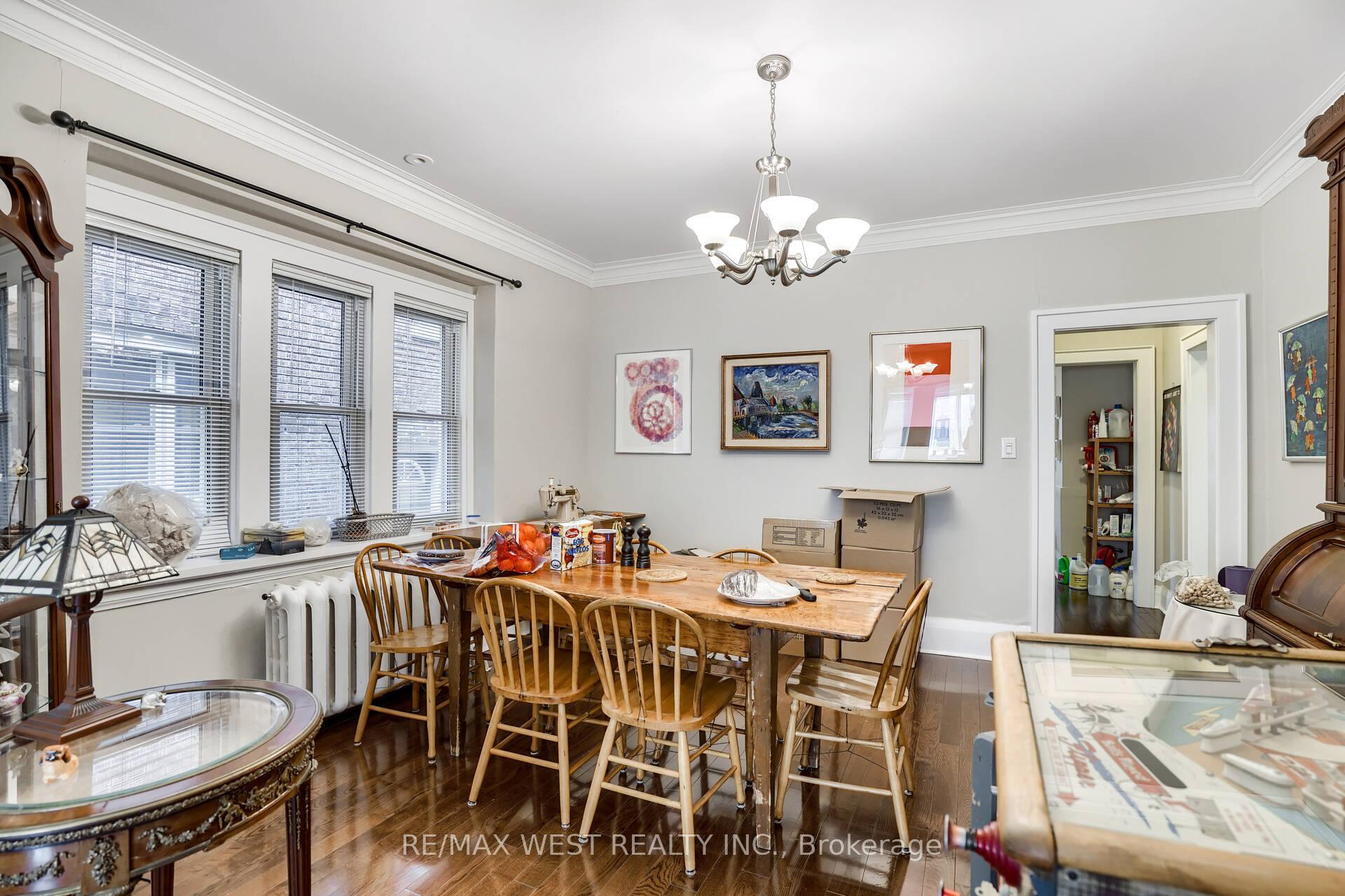 Photo 9 of Unit Main, 4 Oriole Gardens, Toronto, Yonge-St. Clair — HOMEH