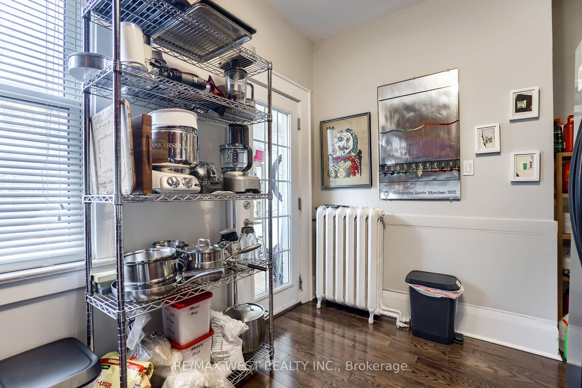 Photo 16 of Unit Main, 4 Oriole Gardens, Toronto, Yonge-St. Clair — HOMEH