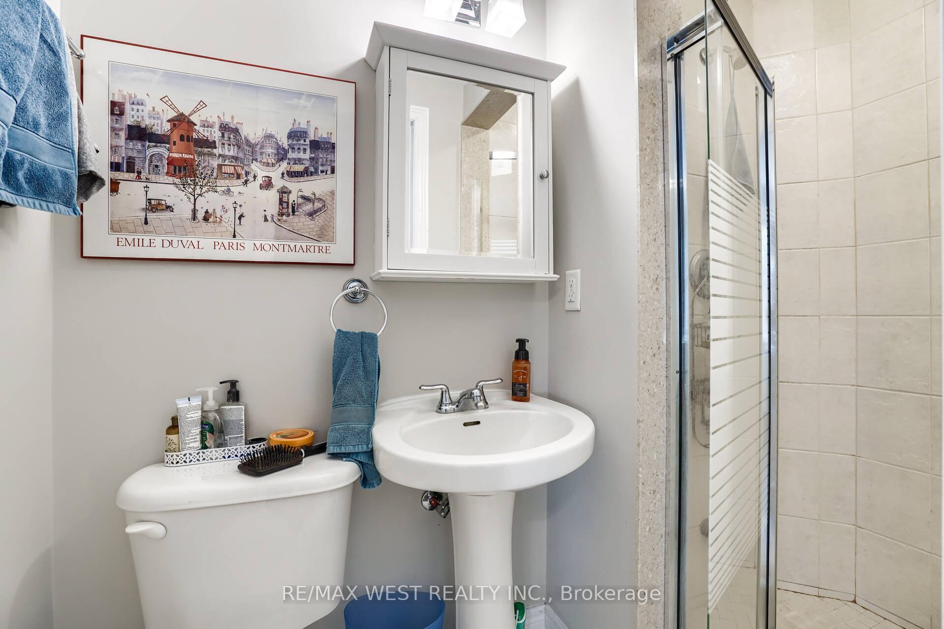 Photo 20 of Unit Main, 4 Oriole Gardens, Toronto, Yonge-St. Clair — HOMEH