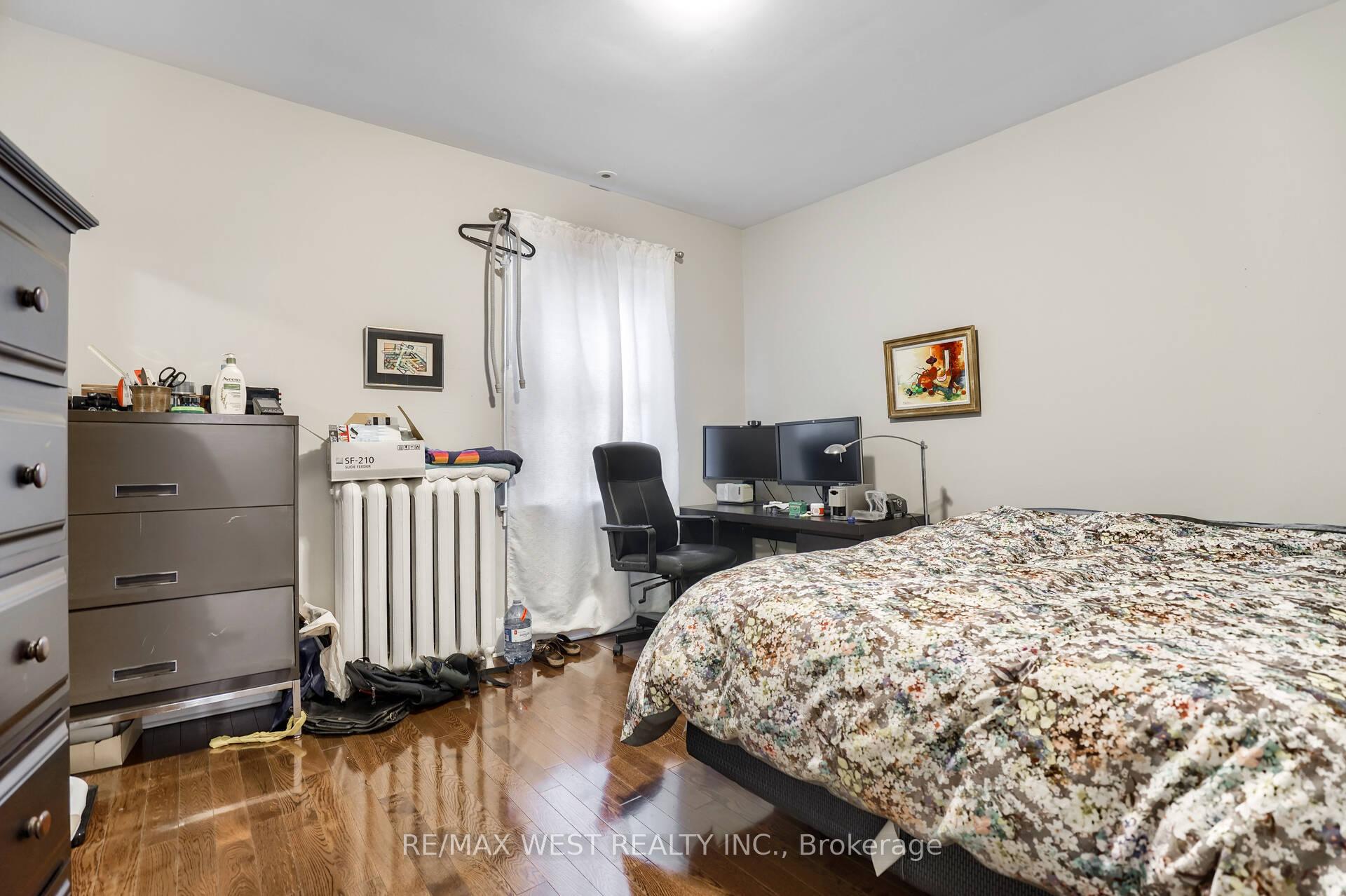 Photo 21 of Unit Main, 4 Oriole Gardens, Toronto, Yonge-St. Clair — HOMEH