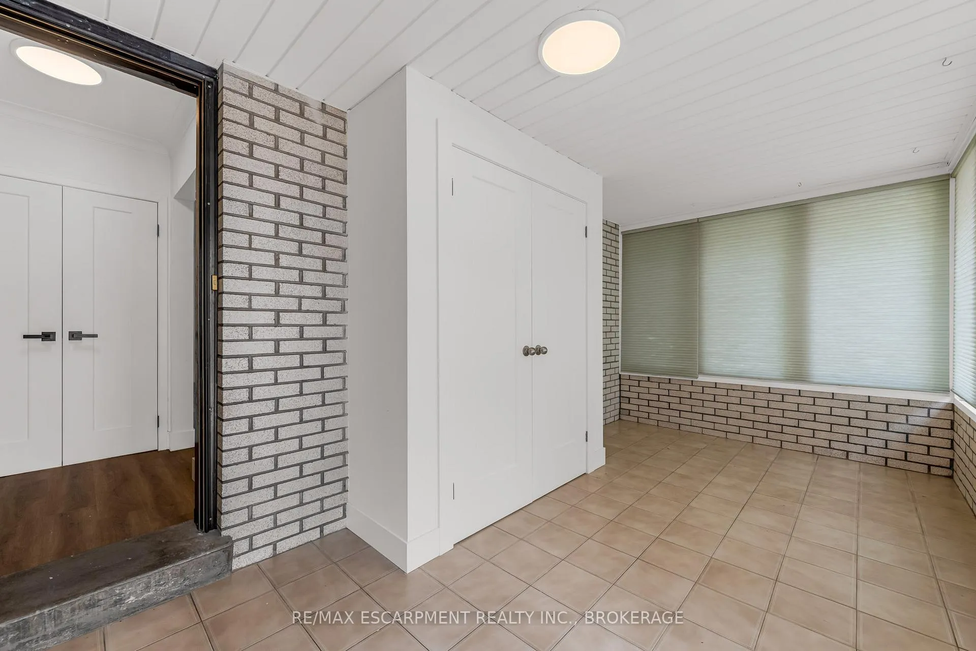 Photo 3 of 4252 William Street, Lincoln, Beamsville — HOMEH
