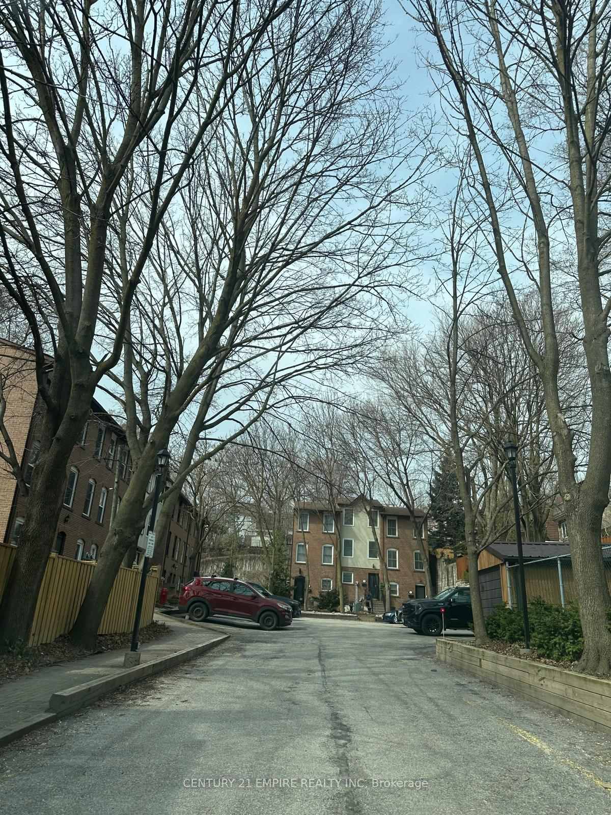 Front of Unit 5, 66 Boultbee Avenue