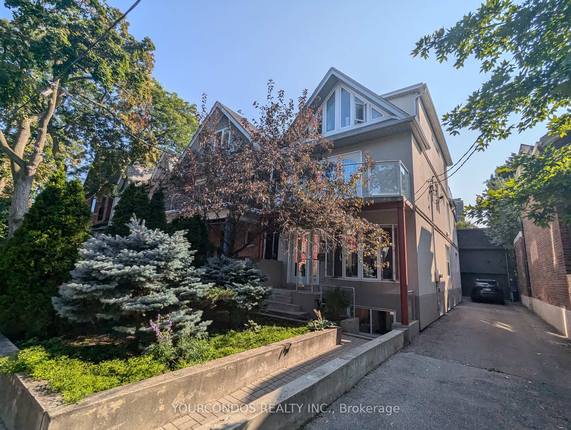 Photo 1 of Unit Upper B, 193 Brunswick Avenue, Toronto, University — HOMEH