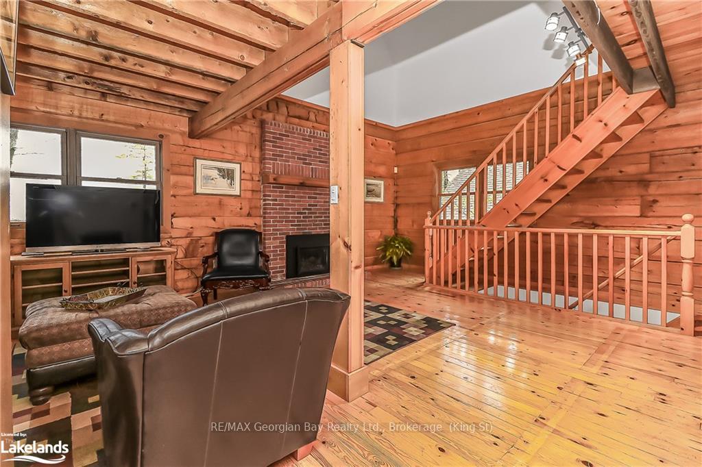 Photo 9 of 105 Hoyt Avenue, Tay, Victoria Harbour — HOMEH