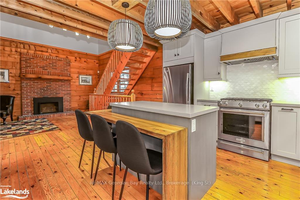 Photo 16 of 105 Hoyt Avenue, Tay, Victoria Harbour — HOMEH