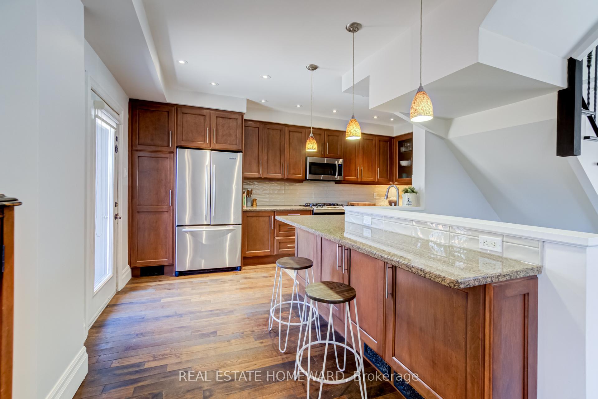 Photo 7 of 46 Fairside Avenue, Toronto, Danforth Village-East York — HOMEH