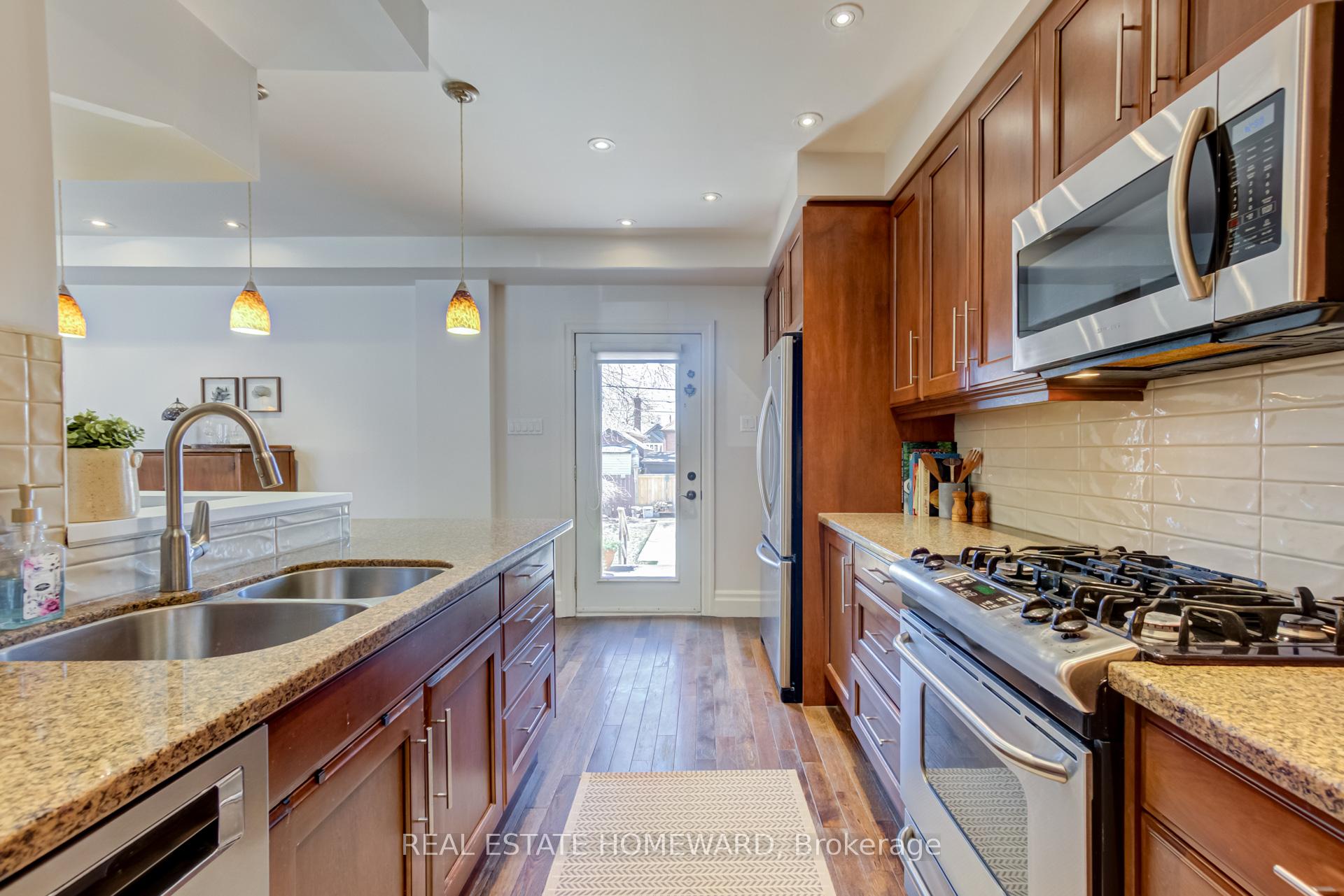 Photo 9 of 46 Fairside Avenue, Toronto, Danforth Village-East York — HOMEH